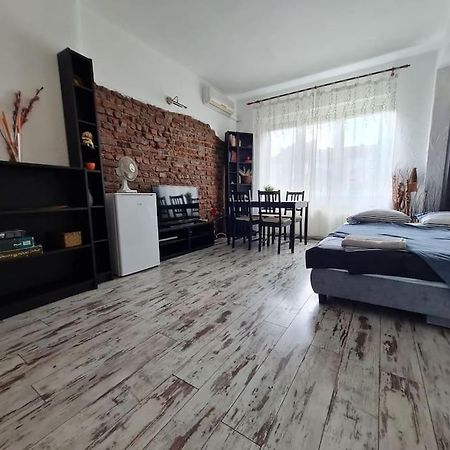 Appartamento Raya Maisonette, Ideal Center Sofia Esterno foto