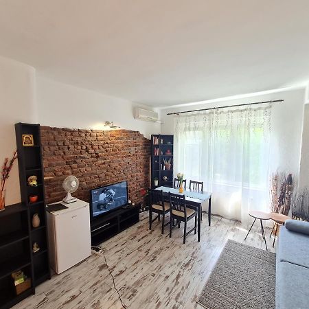 Appartamento Raya Maisonette, Ideal Center Sofia Esterno foto